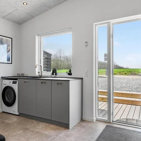 Beautiful In With Kitchen Holiday home